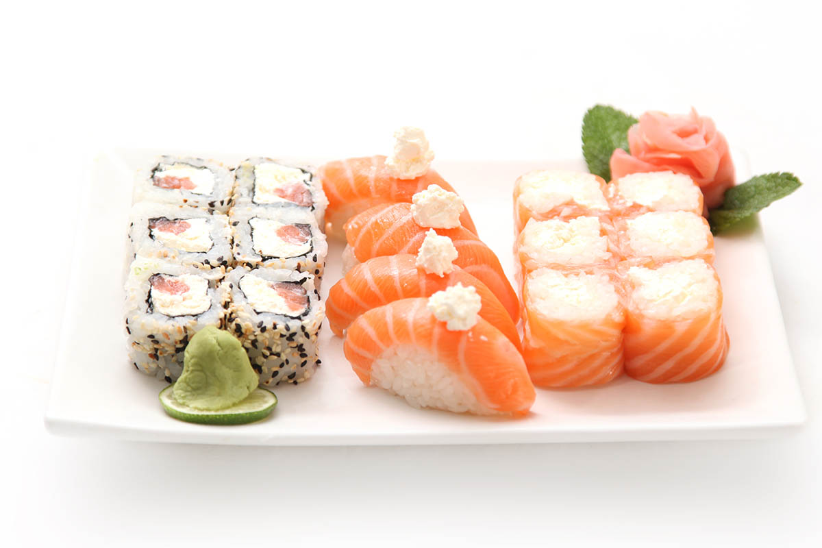 MU10.8 saumon roll cheese, 8 california saumon cheese,  4 sushi saumon cheese
